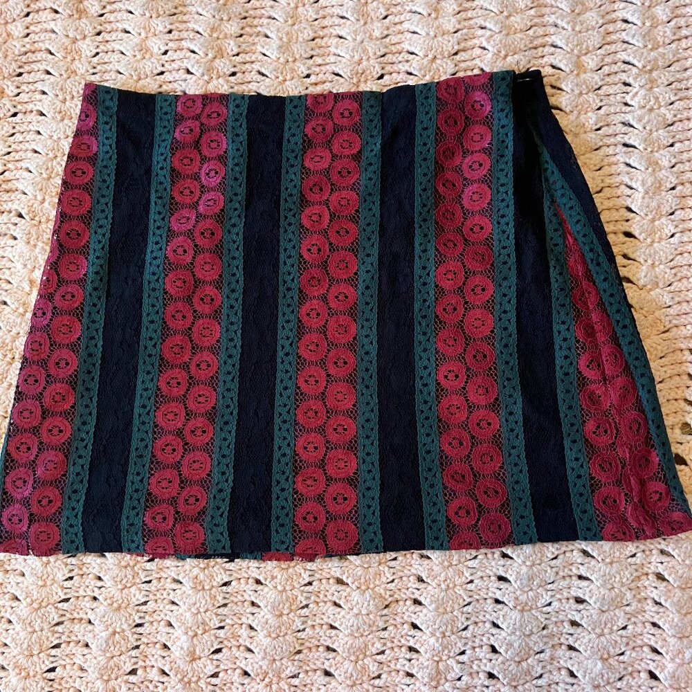 Xhilaration red green black lace mini skirt size 16 cotton & polyester blend